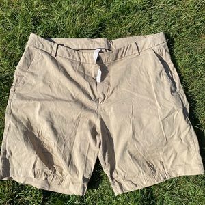 Lululemon Commission shorts-9”. 38